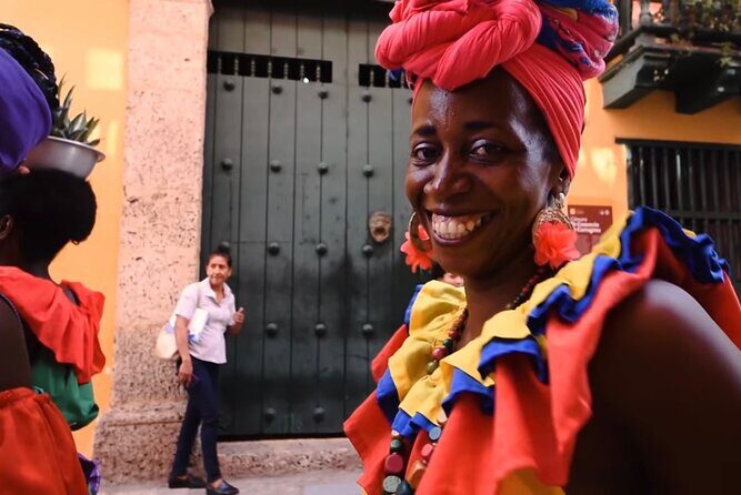 FULL TOUR WITH LUNCH IN FAVORITE PLACE OF ANTHONY BOURDAIN - Quick highlights you’ll actually care about