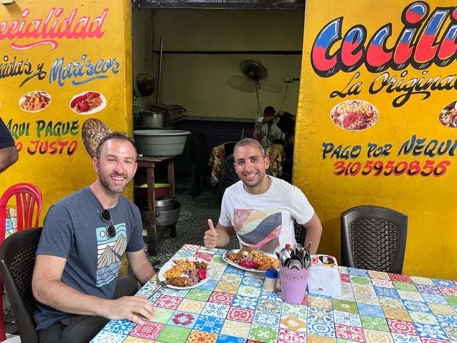 FUN BIKE RIDE WITH LUNCH AT ANTHONY BOURDAIN FAVORITE SPOT - Getsemaní: Street-Level Cartagena (Photo Stop + Guided Balance)