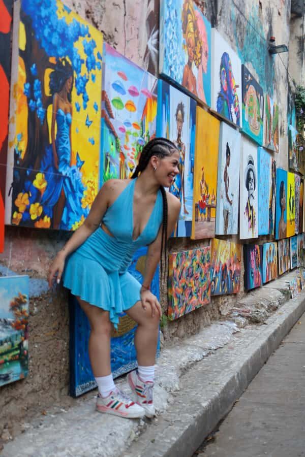 Gastronomic tour and professional photos in the old city - The pro-photo system works because the team helps you feel ready