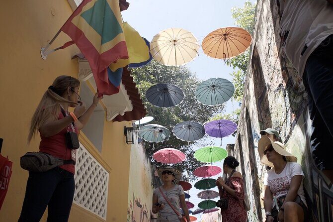 Getsemani neighborhood in group: art and culture with Audio System - Key highlights to look for on this Getsemaní art tour