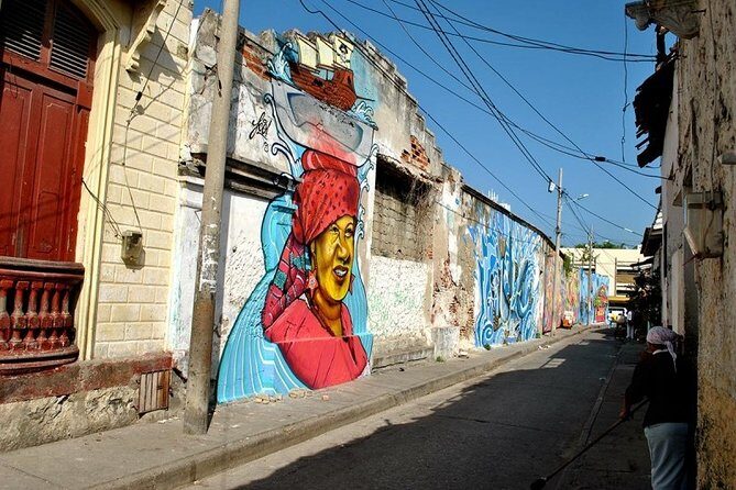 Graffiti Tour in Getsemani Cartagena - The Snack and Coffee Break: A Small Stop With Big Payoff