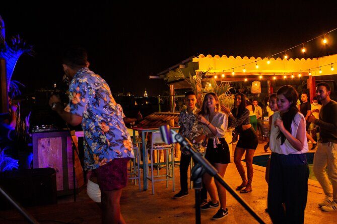 Group Night Experience: Cartagena's Best Pub Crawl all included! - Check-in at Taboo and how the night actually runs