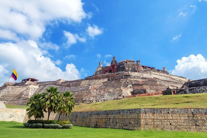 Half Day Traditional Bus Tour of Cartagena - Getting going: meeting point and the real-world start time