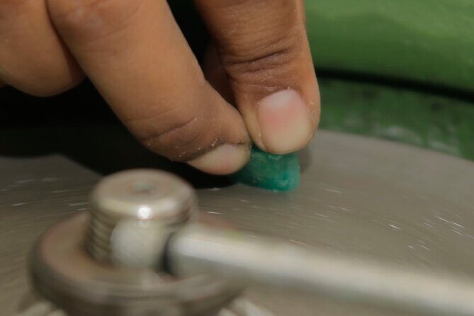 Hands‑On Colombian Emerald Polishing Experience - Key things to know before you polish