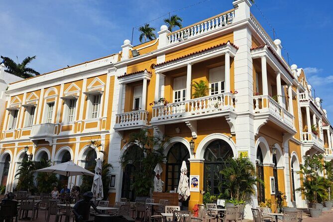 Historical Tour of Cartagena - Founder monuments and colonial squares: the city’s backbone (Torre del Reloj to Plaza de San Pedro Claver)
