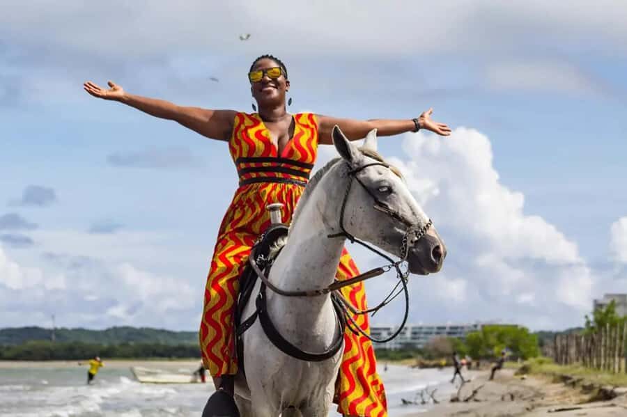 HORSE TOUR IN CARTAGENA BEACH - Meet your guide and the horses: why the first 10 minutes matter