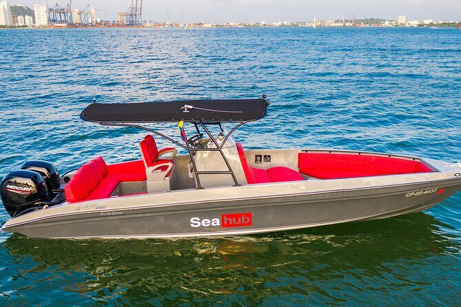 Luxury Private Boat Island Hopping to the Rosario Islands, Baru - The crew’s care and the safety feeling you want on the water
