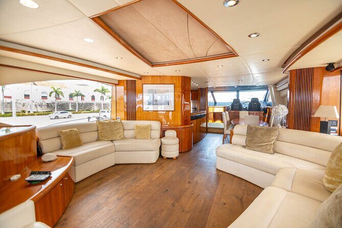 Marlet Sunseeker 82' yacht rental, the largest in Cartagena - Where you’ll feel value: pricing for groups up to 15