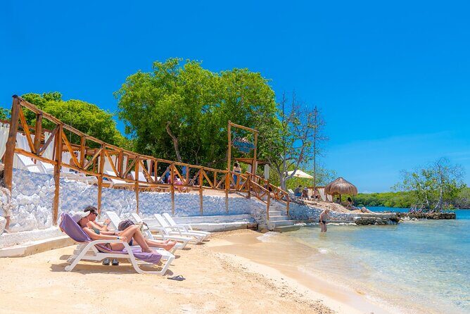Maximize Your Day: The 5 Essential Stops in the Rosario Islands - Why This Rosario Islands Day Works So Well