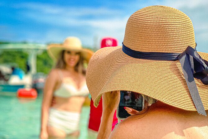 Maximize Your Day: The 5 Essential Stops in the Rosario Islands - Tierra Bomba Finale: Pool-Jacuzzi Vibes and Best-View Sunset Time