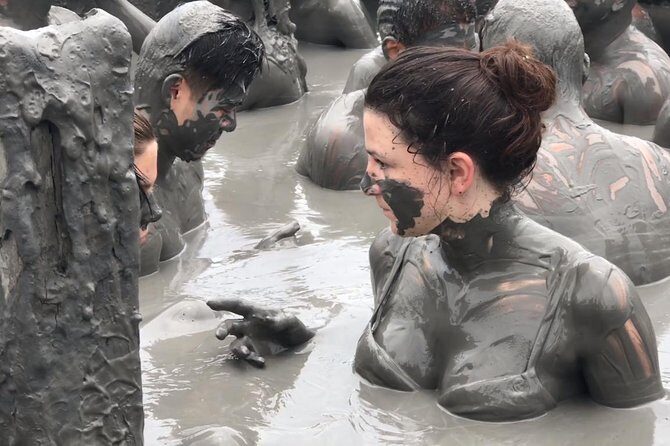 Mud Volcano Cartagena - La Boquilla lunch break: pool time and sea access