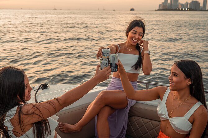 Night Boat Party - Private Boat Rental - Cholonsito and Amalife Beach Club: choose the beach vibe or stay onboard