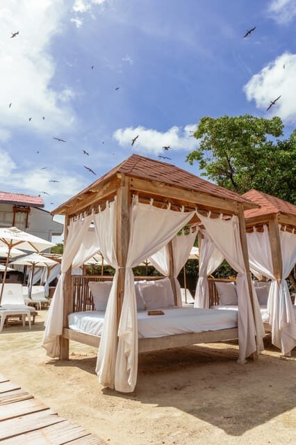PAO PAO BEACH CLUB - Service reality: friendly, but solo travelers may need to ask