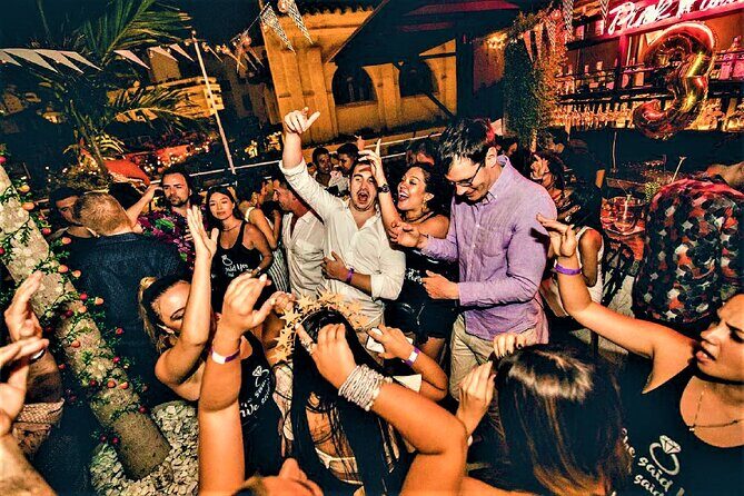 Party without limits! Cartagena; VIP Party. - Where the Night Starts: The Clock Pub in Centro Histórico