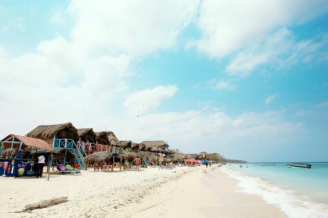 Playa Blanca in Baru Island - Lunch on the Beach: Colombian Staples and How It Changes the Day
