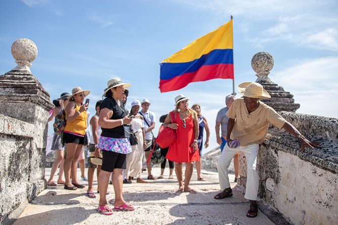 Playa Morena Beach Club Whith Lunch And Walking tour of fort San Fernando - Group size and pacing: calmer than the big crowds
