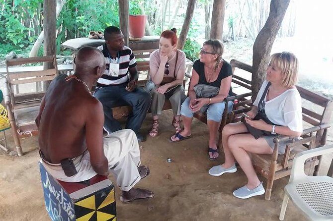 Popular Tour San Basilio De Palenque - The Palenque Visit at Restaurante San Basilio de Palenque: Where the story starts