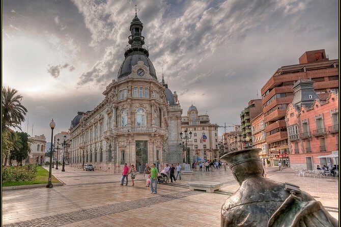 Private 4-hour walking tour of Cartagena with official tour guide - A private 4-hour walk that keeps Cartagena from feeling like a checklist