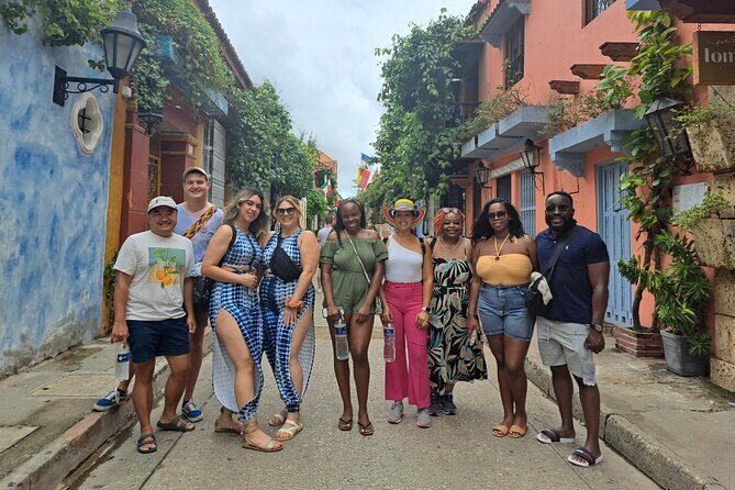 Private Cartagena Walking tour - Santo Domingo Plaza: Botero, church beauty, and night-energy vibes