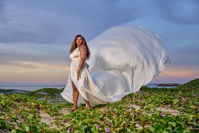 Private Flying Dress Photoshoot in Cartagena - Cartagena scenery: using architecture and sea-breeze energy