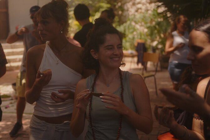 Private Getsemani Family Fruit Experience in Cartagena - Getsemaní First: Walk It, Then Taste It