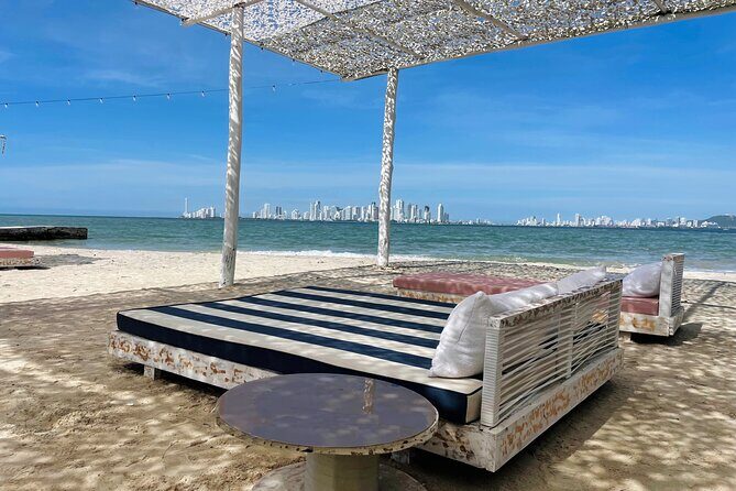 Private island Beach Club Cartagena with food : Club Kabanna - Getting your beach bed and picking your shade like a pro