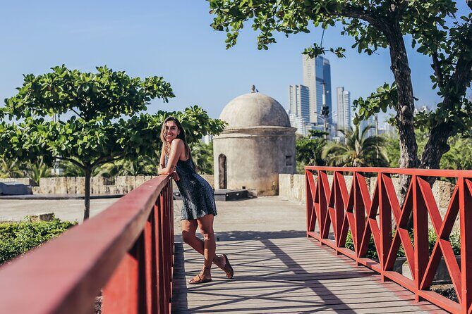 Private photo shoot in Cartagena in Spanish - Price value: $5 per group is the real hook