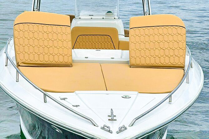 Private tour in luxury boat LaMorronga 41' to the Rosario Islands - How your day around the Rosario Islands can be shaped