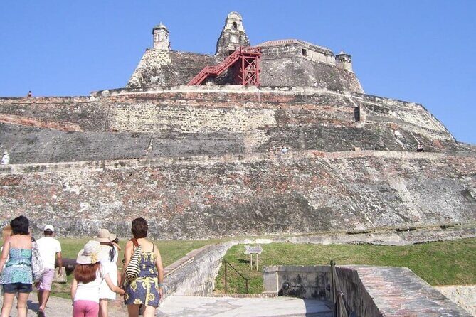 Private Transfer from Airport to Hotels in Cartagena - Ending point: your hotel location details matter