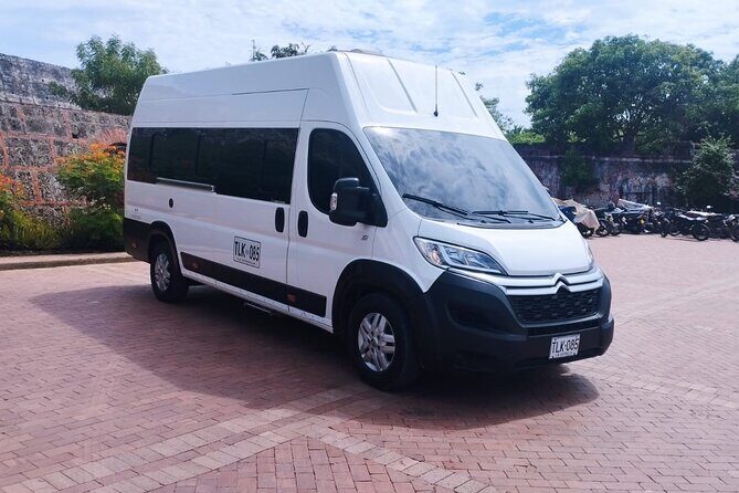 Private transfer from the airport to the hotel in Cartagena - Private group transfers: who this suits best in Cartagena