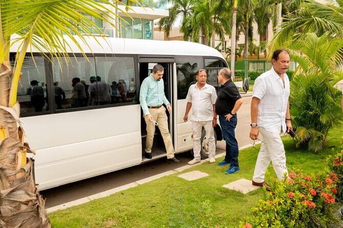 Private Transfers Airport and Hotels in Cartagena - Rafael Núñez Airport Pickup: Find Your Driver in Minutes