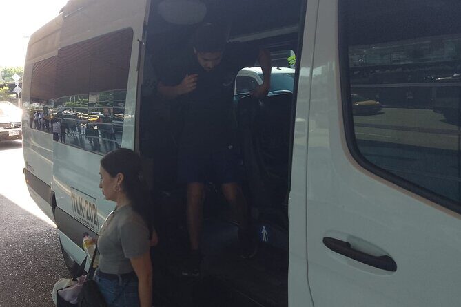 Private Transfers Airport and Hotels in Cartagena - The Ride Into Cartagena City: Quick, Direct, and Usually Painless