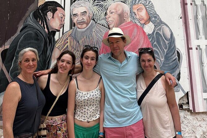 Private Walking Tour Walled City and Getsemaní - Plaza de Bolívar and the political center of colonial Cartagena