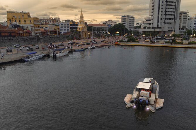 Private Yacht to Islas de Rosario up to 12 people - Snorkeling equipment, life jackets, and the onboard extras that matter