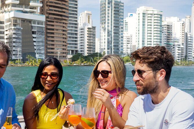 Private Yacht to Islas de Rosario up to 12 people - Value and price: is $900 for up to 12 a smart deal?