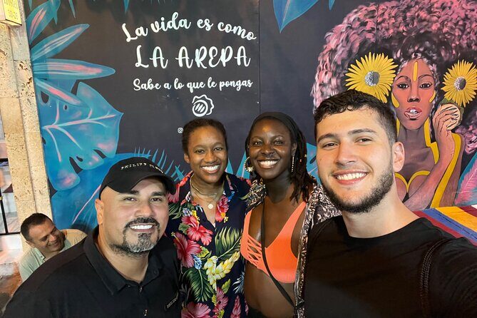 Pub Crawl Nightlife in Cartagena - Your Guide and the Social Rhythm of the Group