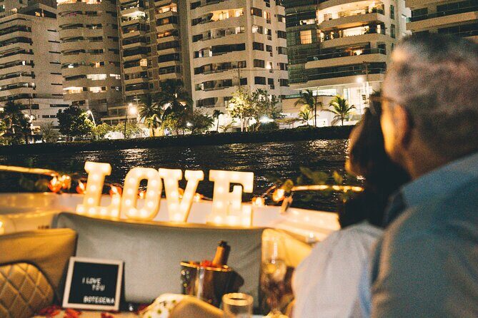 Romantic Date Night in the Bay of Cartagena - Price and value: what $729 per group really buys