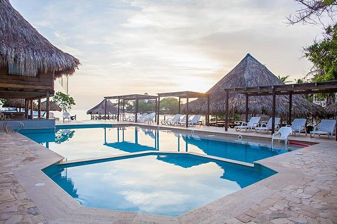 Rosario Islands Day Trip: Snorkel & Sunbathe at Isla del Sol - Getting to the Rosario Islands: Cartagena’s speedboat morning