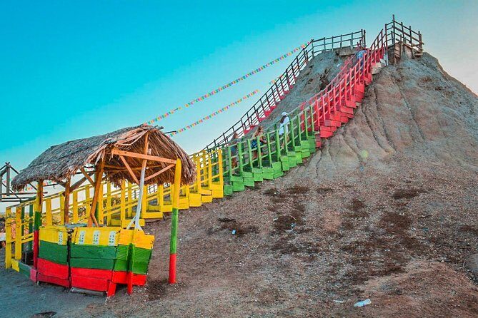 Route Mud volcano el totumo + Beach club - Volcan de Lodo El Totumo: mud therapy, stairs, and the river rinse