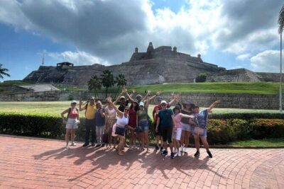 San Felipe Castle and Getsemani Walking Tour with tickets - Getsemaní murals: the rebellious past you can actually see