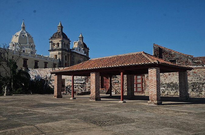 San Felipe Castle and Getsemani Walking Tour with tickets - Price and value: what you’re getting for $28 in 3 hours