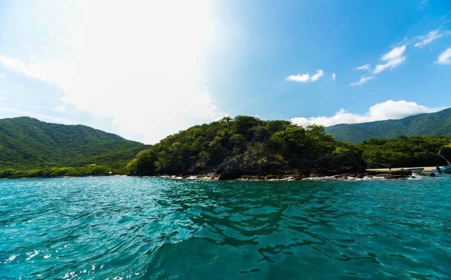 Santa Marta and Tayrona Park Day Trip - Playa Siete Olas viewpoint: your first real look at the coast