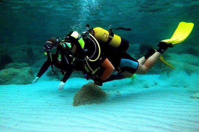 Scuba diving in Rosario Islands - Pasaje Badillo and Islas de Rosario: how the day actually moves