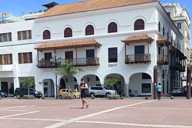 Shared Coffee and Tobacco Tour of Cartagena - The artisan tobacco shop: sampling cigars and learning pairings