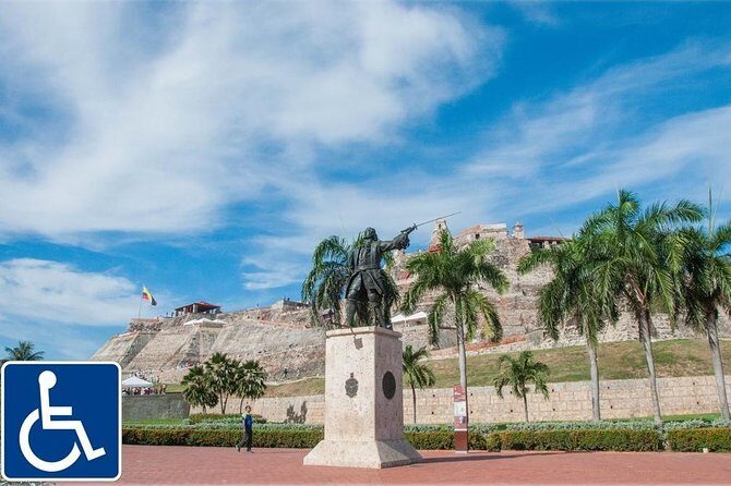 Shore excursion Accessible sightseeing tour - The guide and the private-vehicle rhythm