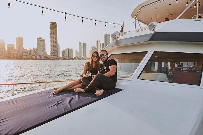 Sibarita Master 85' luxury 90 min Sunset Tour Open Bar - Boarding, Seating, and How to Get the Best Sunset Angles