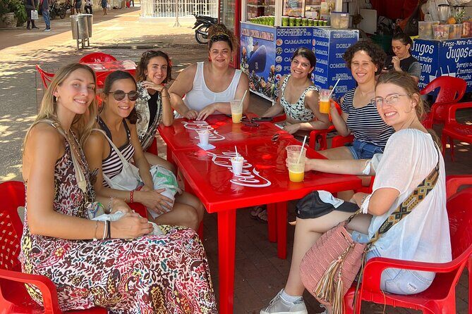 Street food tour Cartagena - Getting Oriented in Cartagena: Éxito San Diego to the Centro finish line