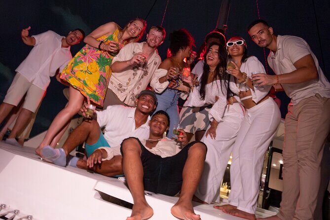 Sunset boat party - Where it starts: Satio Café in Getsemaní