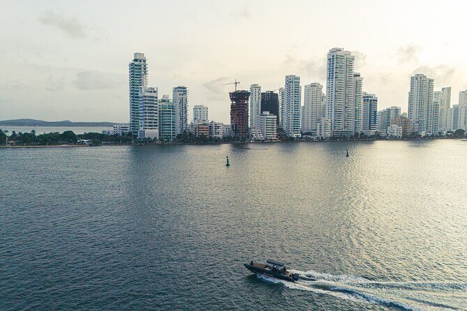 Sunset Magic Cartagena Bay Boat Tour with Breathtaking View - Sea La Vie and the Crew: What Friendly Service Changes