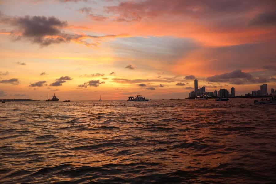 The best sunset tour in the bay: Open bar party & fun - Why Cartagena’s sunset party boat works